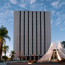 Compton Courthouse Logo